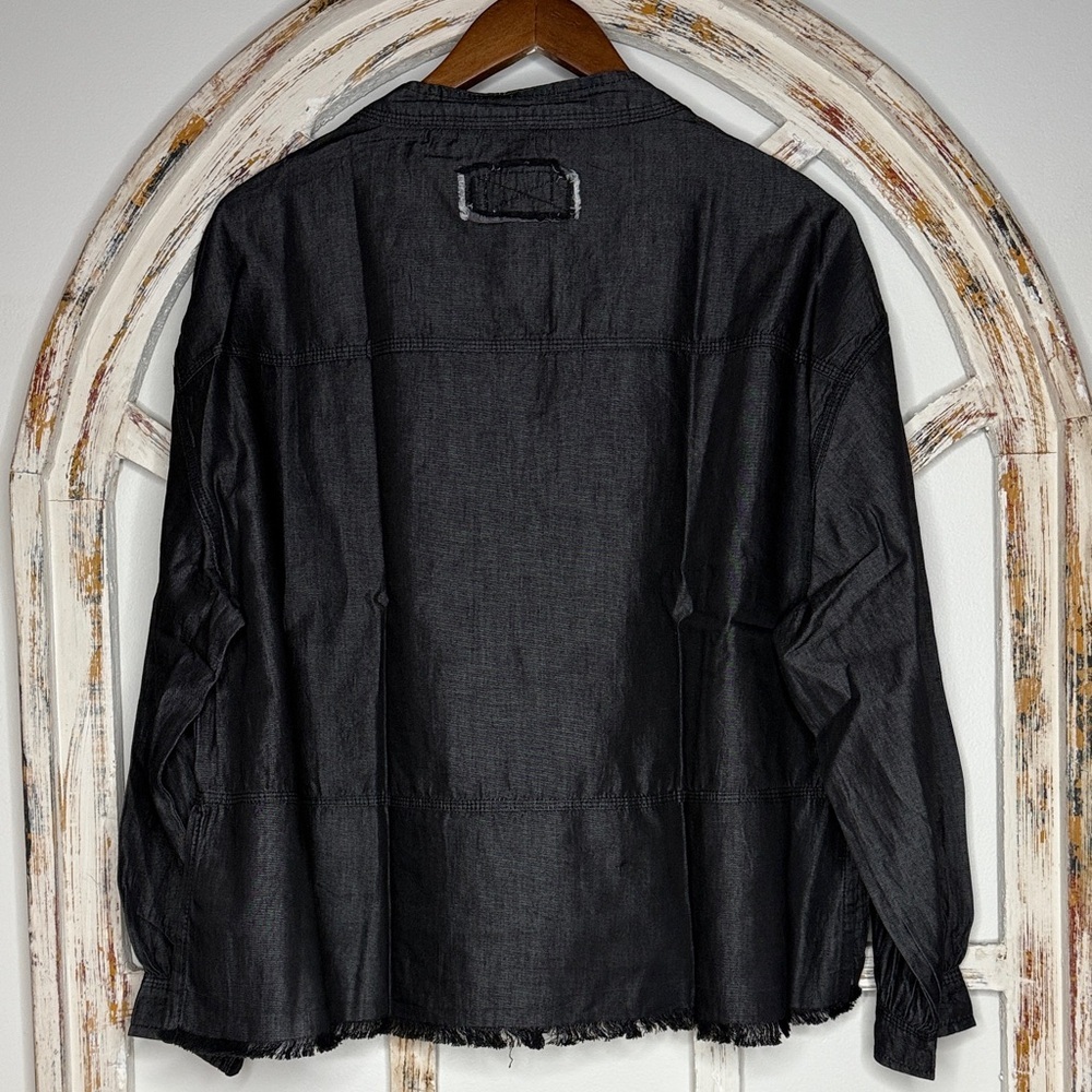Elan Women's Black V-Neck Top- Sz SMALL-NWT - Picture 5 of 7